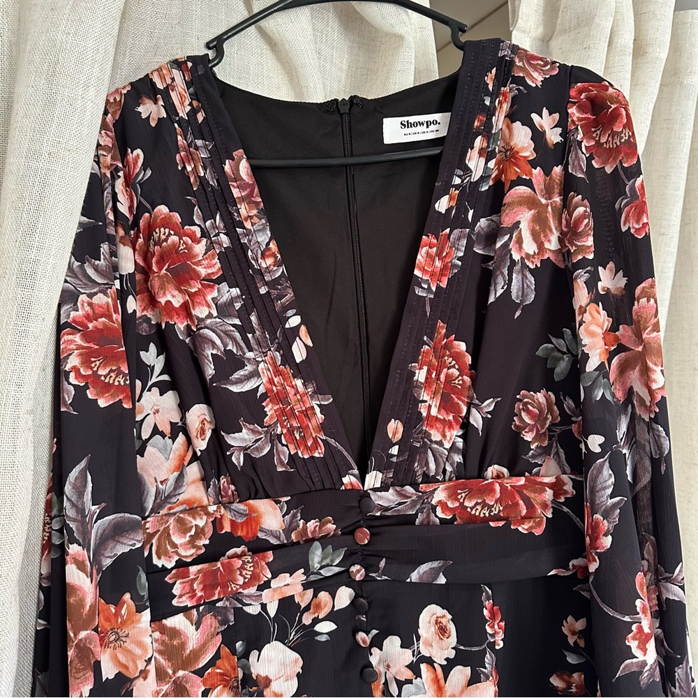 US Size 4 Showpo dress